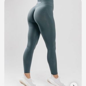 Alphalete Amplify Leggings